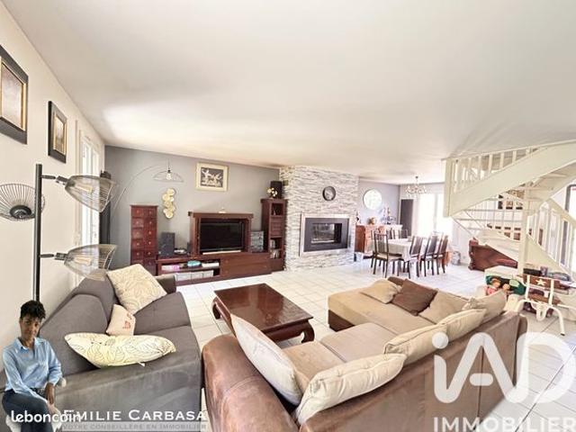 Propriété 8 pièces 157 m²