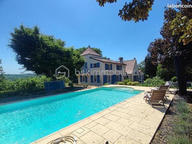 Propriété 8 pièces 157 m²