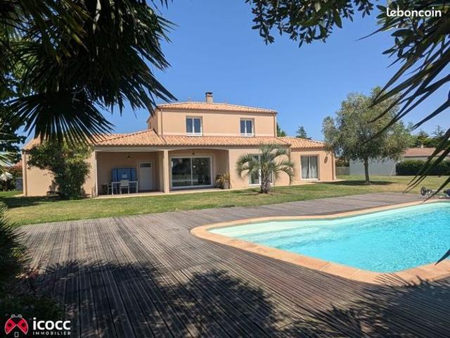 Propriété 8 pièces 157 m²