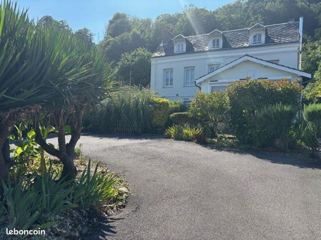 Propriété 8 pièces 227 m²