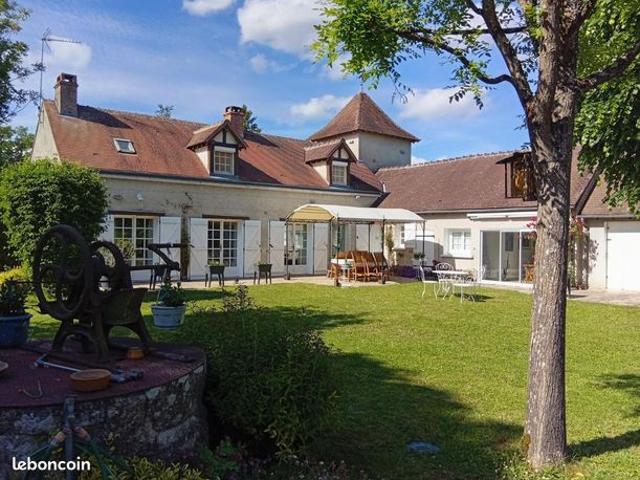 Propriété 8 pièces 159 m²