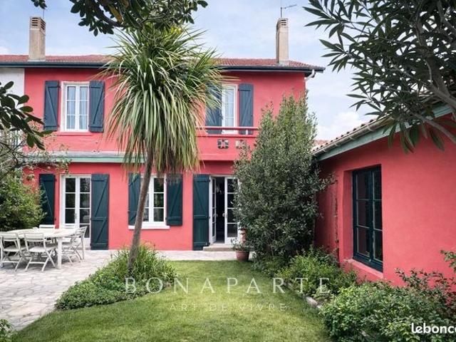 Propriété 8 pièces 150 m²