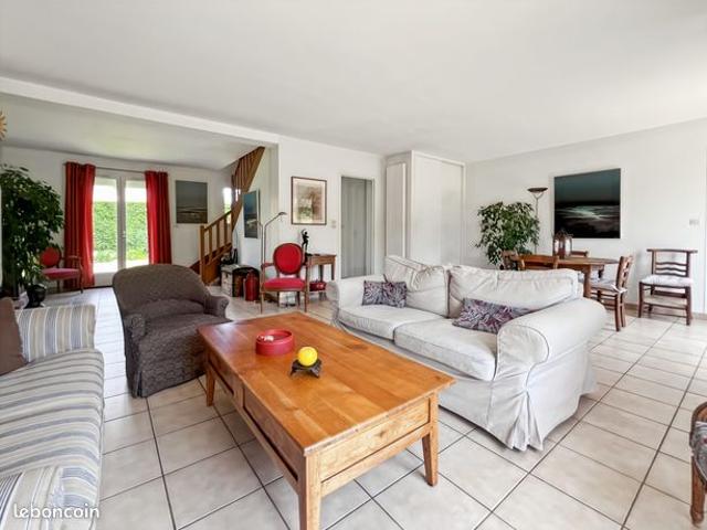 Propriété 8 pièces 150 m²