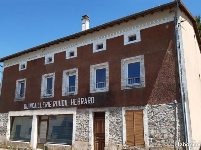 Propriété 8 pièces 150 m²