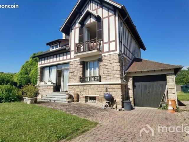 Propriété 8 pièces 153 m²