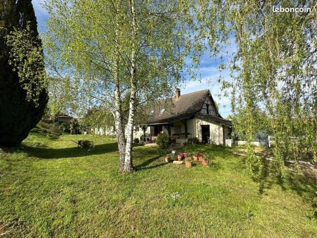Propriété 8 pièces 164 m²