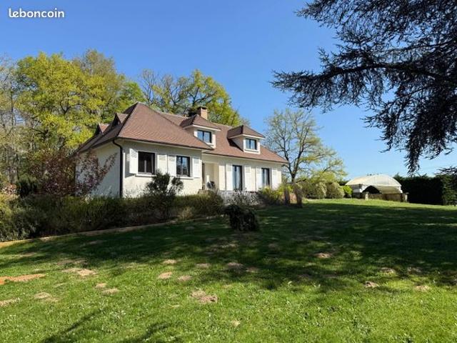 Propriété 8 pièces 165 m²