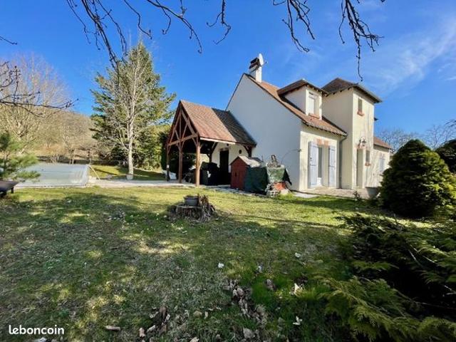 Propriété 8 pièces 165 m²