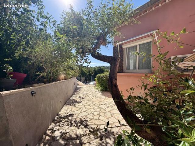 Propriété 8 pièces 166 m²
