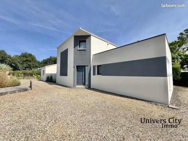 Propriété 8 pièces 166 m²