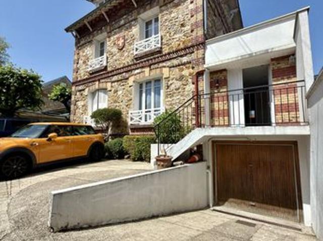 Propriété 8 pièces 166 m²