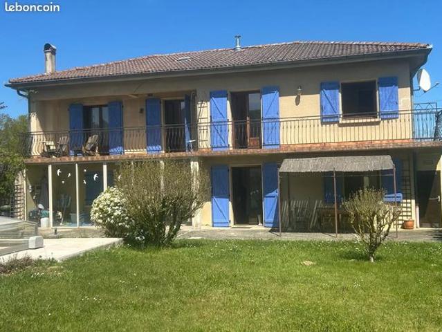 Propriété 8 pièces 166 m²
