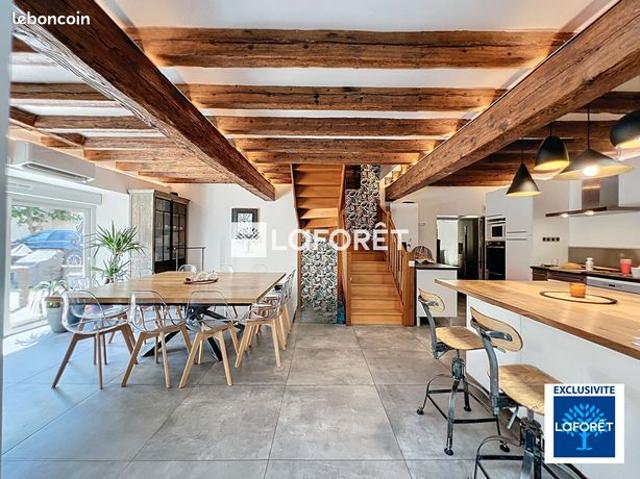 Propriété 8 pièces 167 m²
