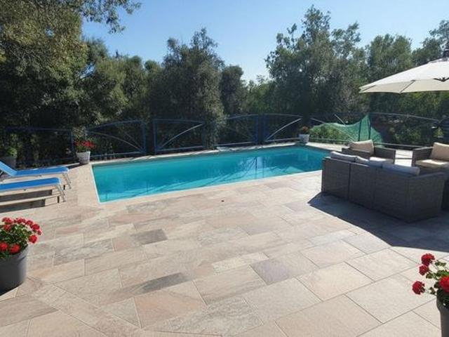Propriété 8 pièces 169 m²
