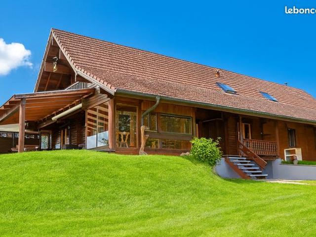 Propriété 8 pièces 168 m²