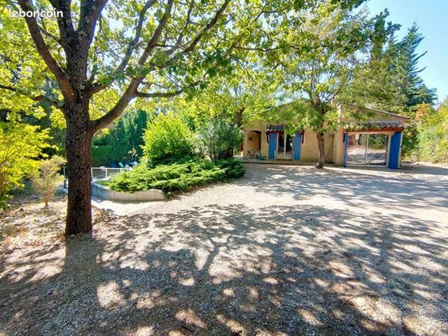 Propriété 8 pièces 168 m²