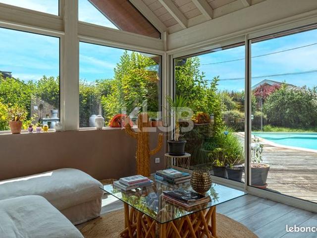 Propriété 8 pièces 169 m²