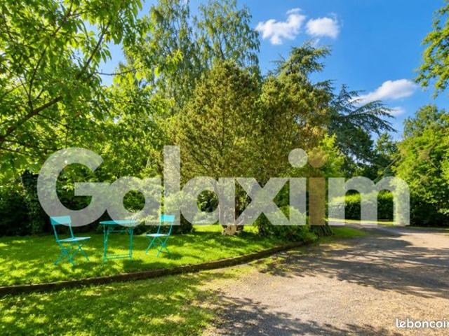 Propriété 8 pièces 169 m²