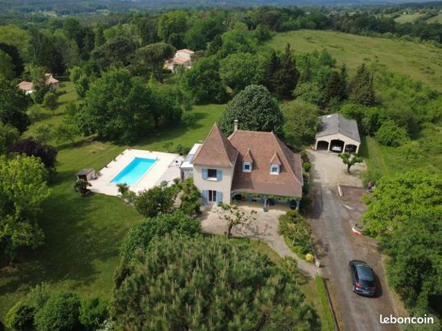 Propriété 8 pièces 160 m²