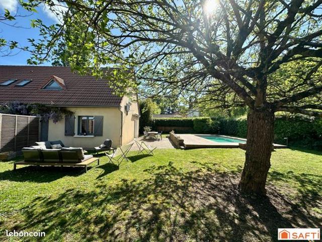 Propriété 8 pièces 160 m²