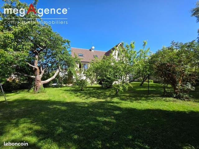 Propriété 8 pièces 160 m²