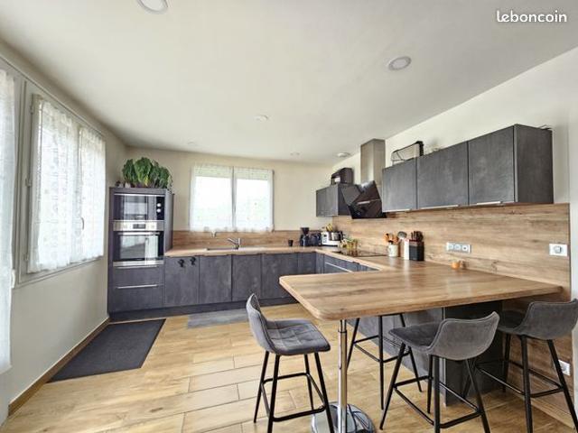 Propriété 8 pièces 160 m²