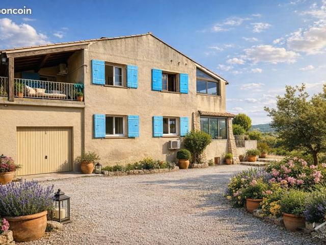 Propriété 8 pièces 160 m²