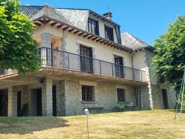 Propriété 8 pièces 160 m²