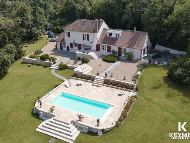 Propriété 8 pièces 161 m²