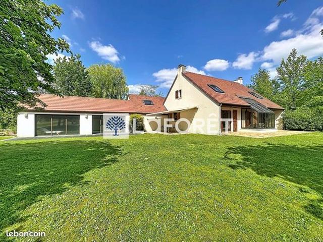 Propriété 8 pièces 162 m²