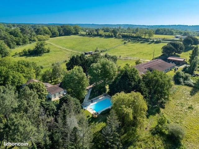 Propriété 8 pièces 162 m²