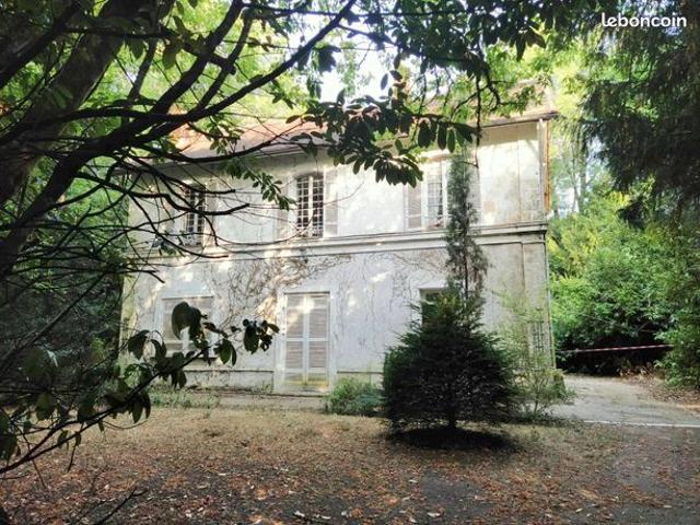 Propriété 8 pièces 162 m²