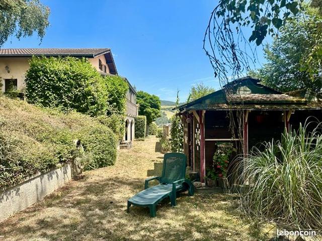 Propriété 8 pièces 163 m²