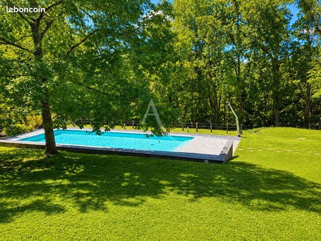 Propriété 8 pièces 163 m²