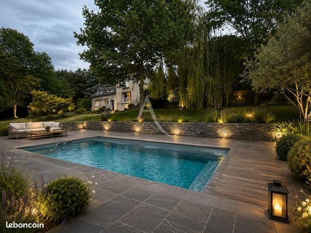 Propriété 8 pièces 163 m²