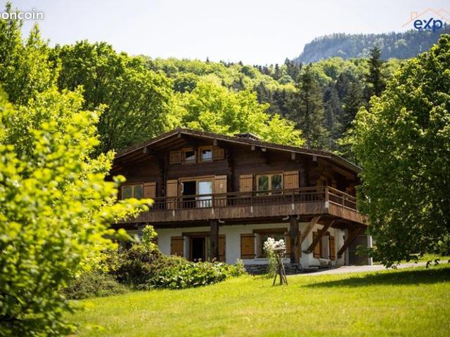 Propriété 8 pièces 174 m²
