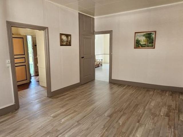 Propriété 8 pièces 174 m²