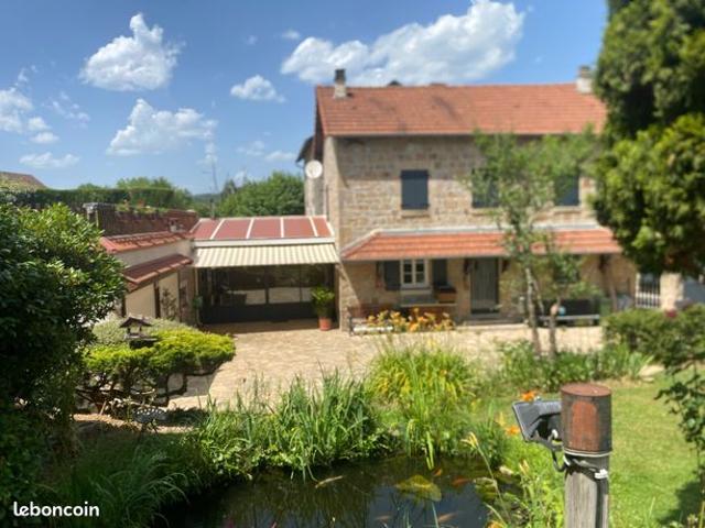 Propriété 8 pièces 174 m²