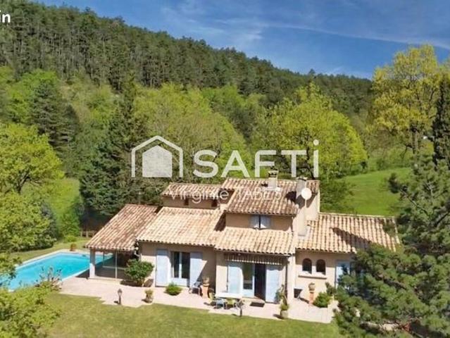 Propriété 8 pièces 175 m²