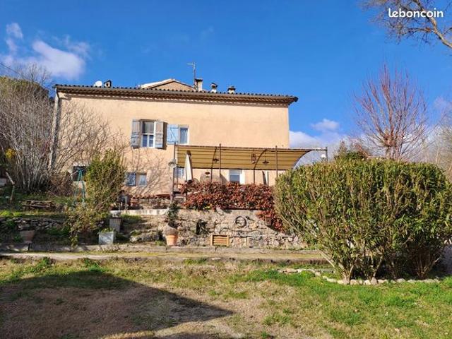 Propriété 8 pièces 175 m²