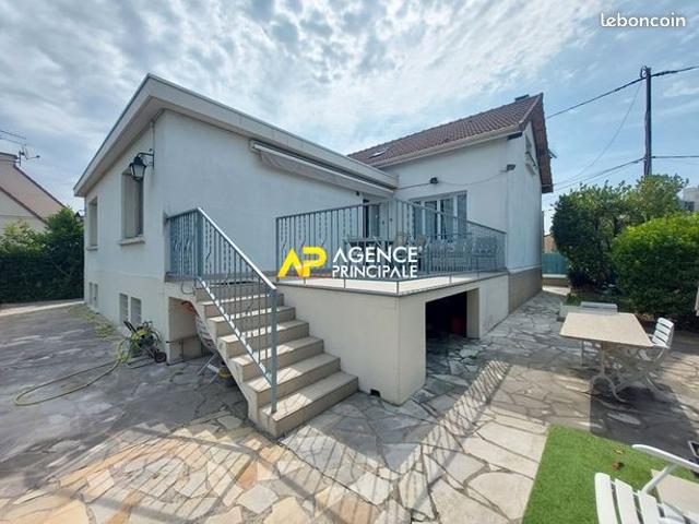 Propriété 8 pièces 175 m²