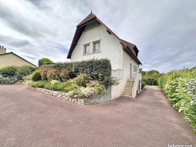 Propriété 8 pièces 175 m²