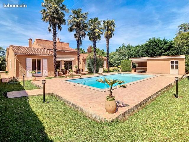 Propriété 8 pièces 175 m²