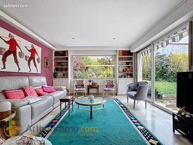 Propriété 8 pièces 175 m²