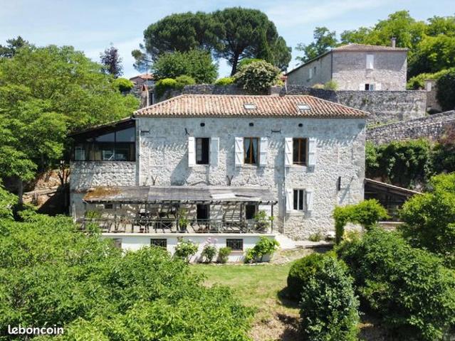 Propriété 8 pièces 175 m²
