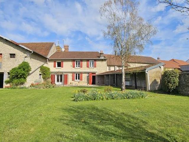 Propriété 8 pièces 176 m²