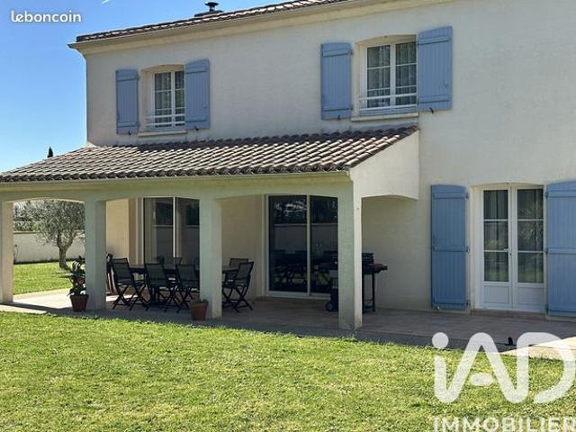 Propriété 8 pièces 177 m²