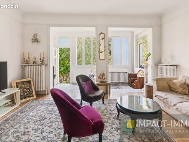 Propriété 8 pièces 177 m²