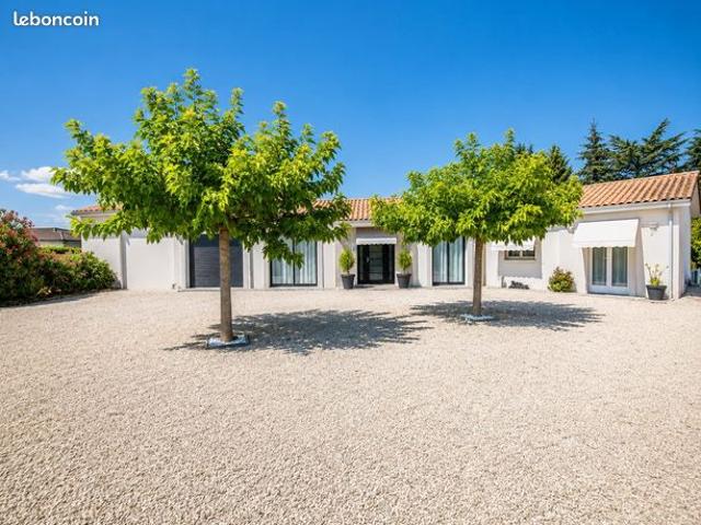 Propriété 8 pièces 177 m²
