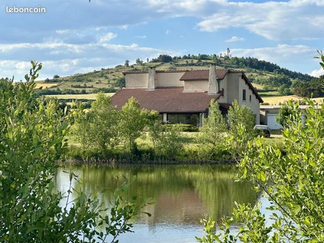 Propriété 8 pièces 178 m²